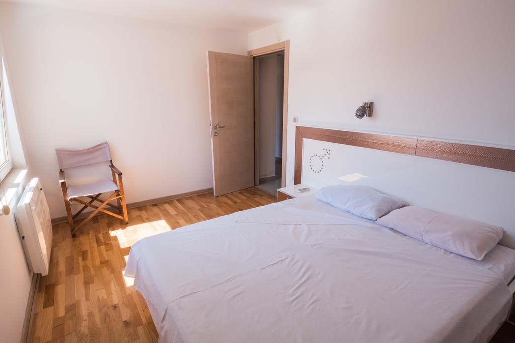 Ferienwohnung Private Penthouse Djurasevic Sveti Stefan Exterior foto
